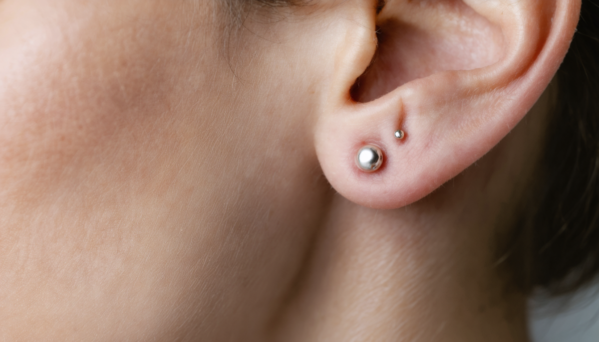 découvrez combien de temps il faut pour que le trou de boucle d’oreille se referme naturellement et les facteurs qui peuvent influencer ce processus de cicatrisation.